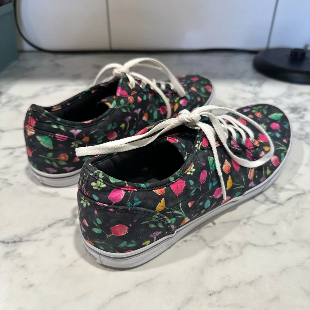 Vans Floral Black Low-Top Sneakers with Multicolor Accents - Picture 4 of 7